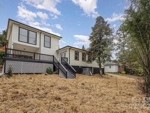 525 Arlington Cir NW in Lenoir, NC - Building Photo - Building Photo