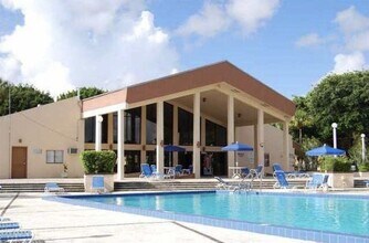 14211 SW 88th St in Miami, FL - Building Photo - Building Photo