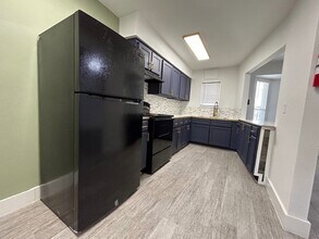 1010 S Wayside Dr in Houston, TX - Building Photo - Building Photo