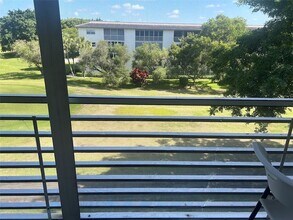 3405 Bimini Ln, Unit D4 in Coconut Creek, FL - Building Photo - Building Photo