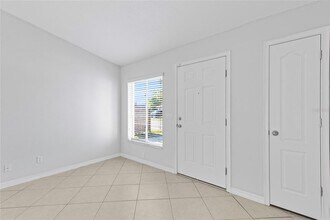 5415 Decatur St in Orlando, FL - Building Photo - Building Photo