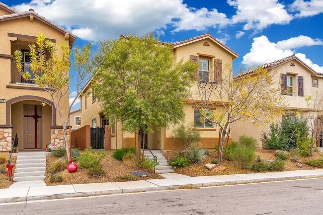 3013 Historic Horizon Ave in Henderson, NV - Building Photo - Building Photo