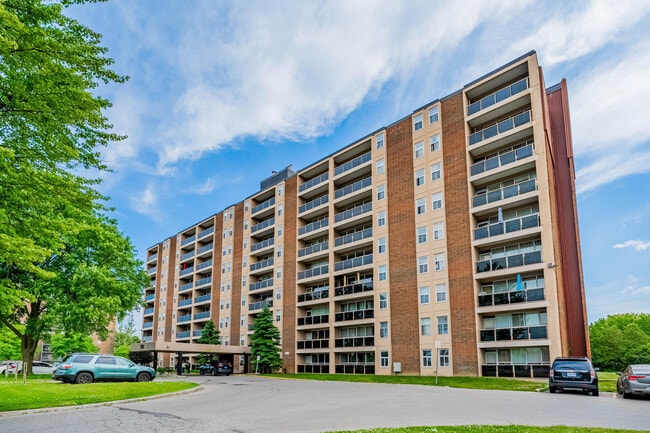 780 Wonderland Road South