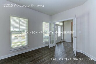 11310 Vanguard Pkwy in Huntersville, NC - Building Photo - Building Photo