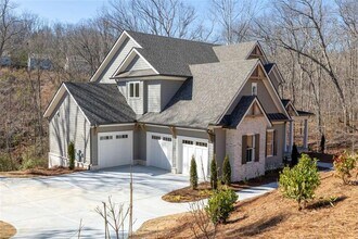 6915 Running Deer Ct in Flowery Branch, GA - Building Photo - Building Photo