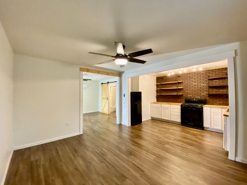 1922 Banita St in Nacogdoches, TX - Building Photo