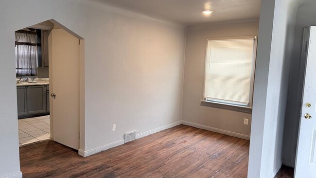 12007 Lakepointe St in Detroit, MI - Building Photo - Building Photo