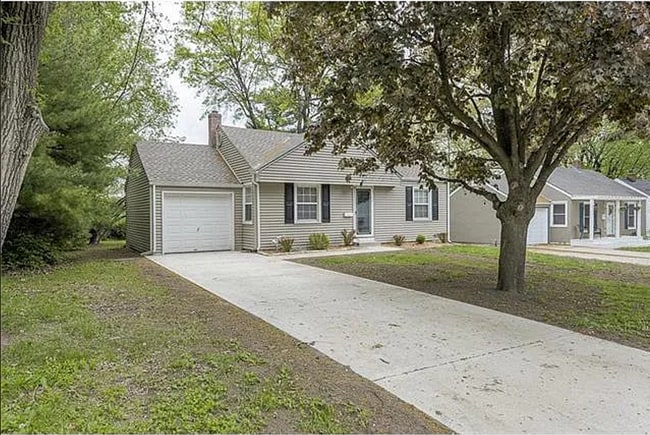 property at 8029 Washington St