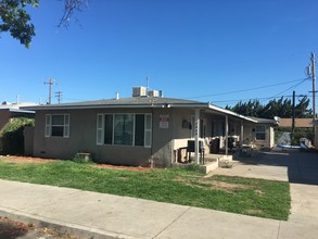 Petty Manor in Ceres, CA - Foto de edificio - Other