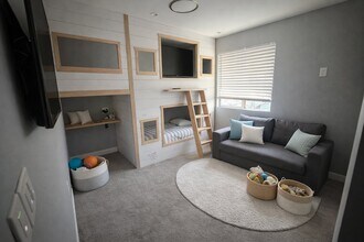 5504 E 101st Pl in Thornton, CO - Building Photo - Building Photo