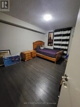 17 Knightsbridge Rd in Brampton, ON - Building Photo - Building Photo