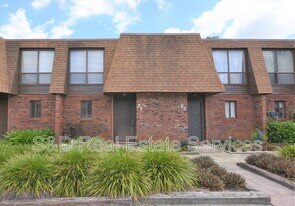 1836 N Crystal Lake Dr in Lakeland, FL - Building Photo