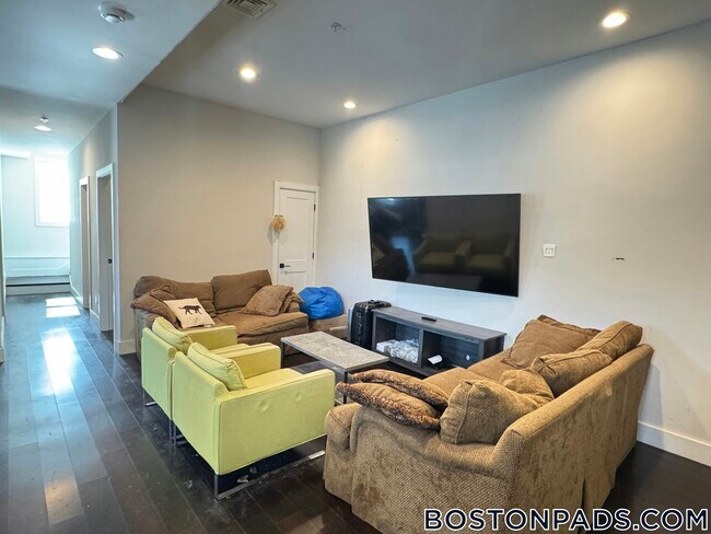 1 Cedar St in Boston, MA - Foto de edificio - Building Photo