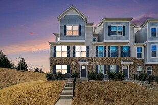9777 Oaklawn Blvd NW in Huntersville, NC - Building Photo
