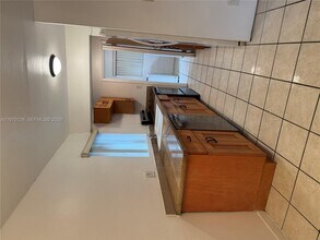 2411 Rodman St in Hollywood, FL - Building Photo - Building Photo