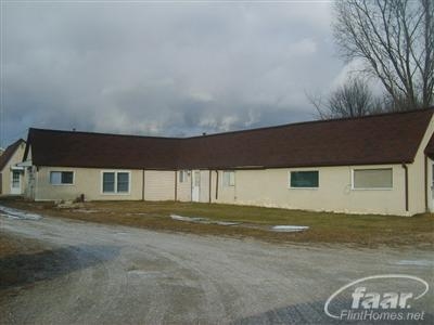 14572 N Saginaw Rd in Clio, MI - Building Photo