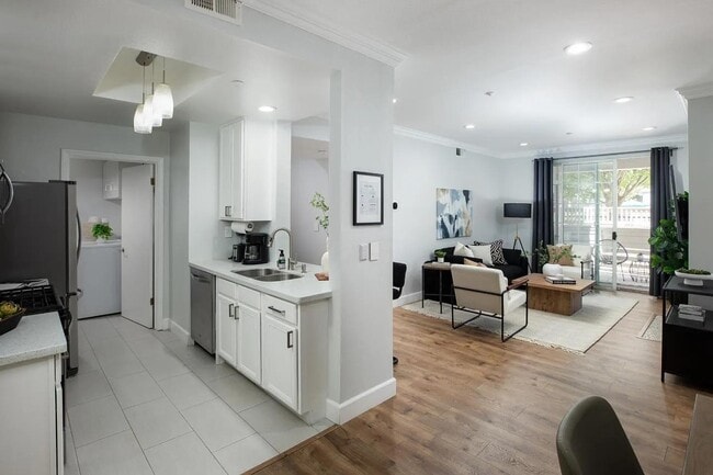 property at 607 Arcadia Terrace