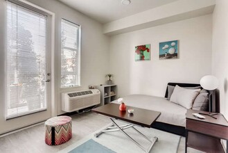 4252 Crenshaw in Los Angeles, CA - Foto de edificio - Interior Photo