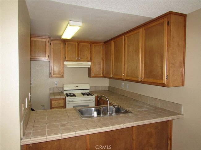 property at 450 E 4th St