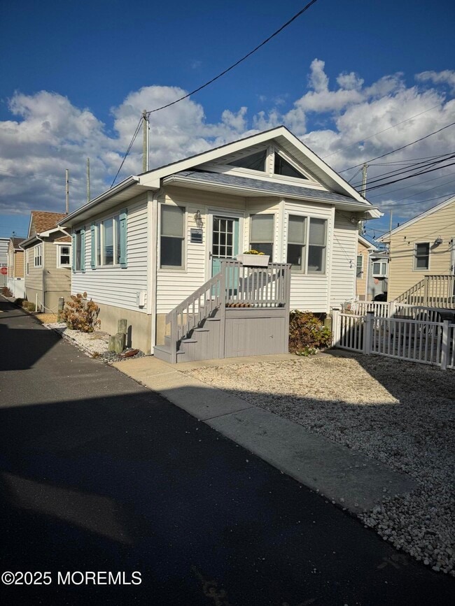 property at 120 W Chadwick Way