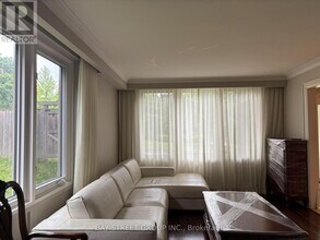 16 Overdale Rd in Toronto, ON - Building Photo - Building Photo
