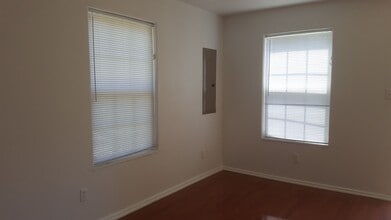 310 W Seneca St in Tahlequah, OK - Building Photo - Building Photo