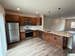 960 Hilton St in Bethlehem, PA - Building Photo - Building Photo