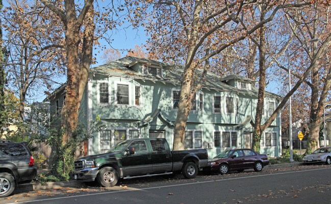 729 E St in Sacramento, CA - Foto de edificio - Building Photo