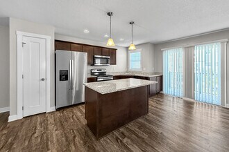 2721 NW Lois Ln in Ankeny, IA - Building Photo - Building Photo
