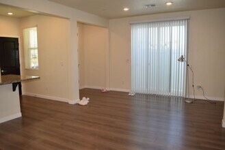 3280 Chickadee Ct in West Sacramento, CA - Building Photo - Building Photo