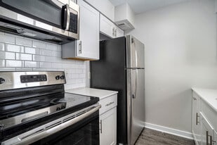 Places at Red Rocks in Birmingham, AL - Building Photo