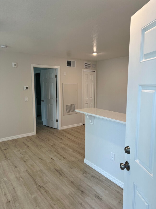 2592 Grassy Point Dr, Unit 212 in Lake Mary, FL - Building Photo - Building Photo