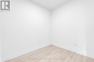 60 Central Park Roadway in Toronto, ON - Building Photo - Building Photo