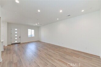 162 Pattern in Irvine, CA - Building Photo - Building Photo