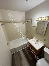 206 Harold St in Midland, MI - Foto de edificio - Building Photo