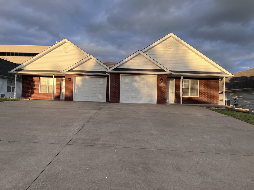 3133 S Tyler Ave in Joplin, MO - Building Photo