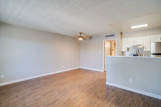 Spectra West in Glendale, AZ - Foto de edificio - Interior Photo