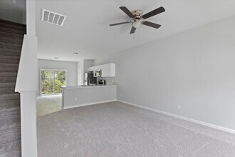 111 Buckhorn Dr in Holly Ridge, NC - Building Photo - Building Photo