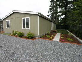 2327 108th St E in Tacoma, WA - Building Photo