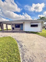 236 NW 12th Ct in Dania Beach, FL - Building Photo