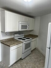 1 Farnsworth St in New London, CT - Building Photo - Building Photo