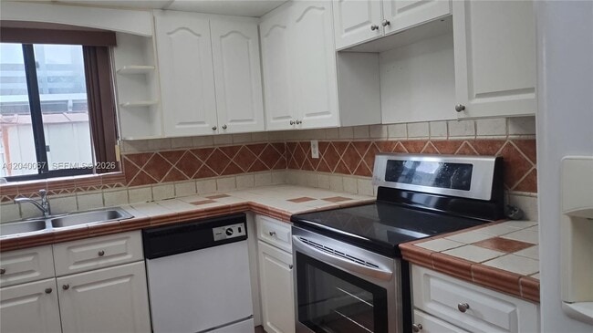 property at 7115 SW 111th Pl