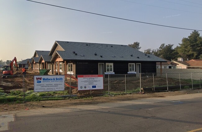 Benton Park Cottages in Bakersfield, CA - Building Photo - Building Photo