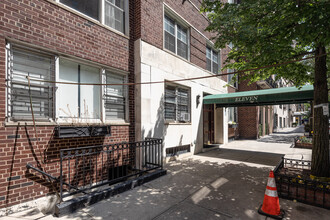 11 East 88th Street in New York, NY - Building Photo - Building Photo