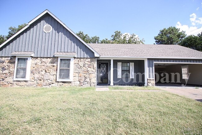 4682 Sandy Park Dr in Memphis, TN - Building Photo - Building Photo