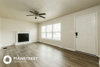 2525 Coronet Dr in Louisville, KY - Building Photo - Building Photo