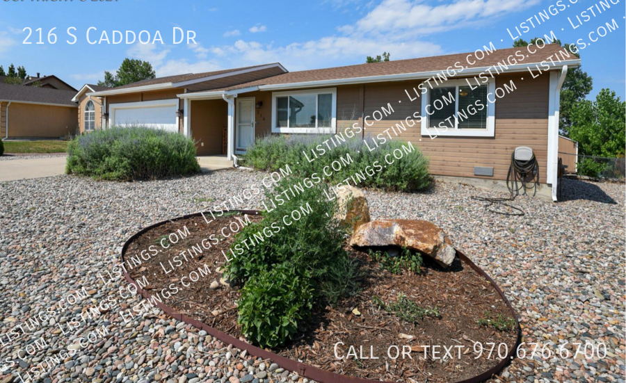 216 S Caddoa Dr in Pueblo West, CO - Building Photo