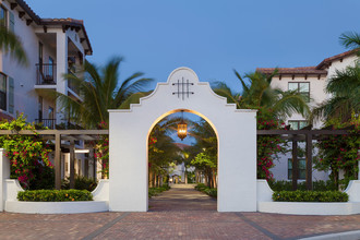 Windsor at Delray Beach in Delray Beach, FL - Foto de edificio - Building Photo