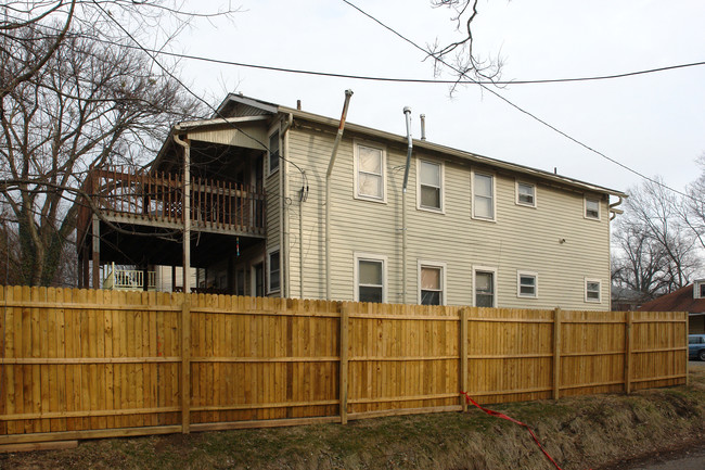 202 Linden Ln in Louisville, KY - Foto de edificio - Building Photo