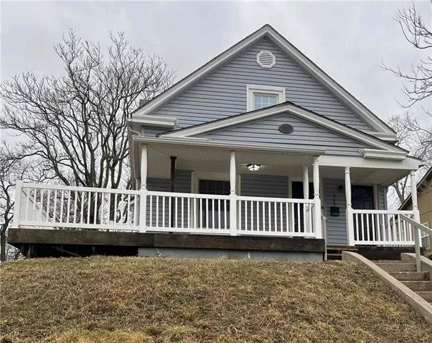 property at 242 N Valley St